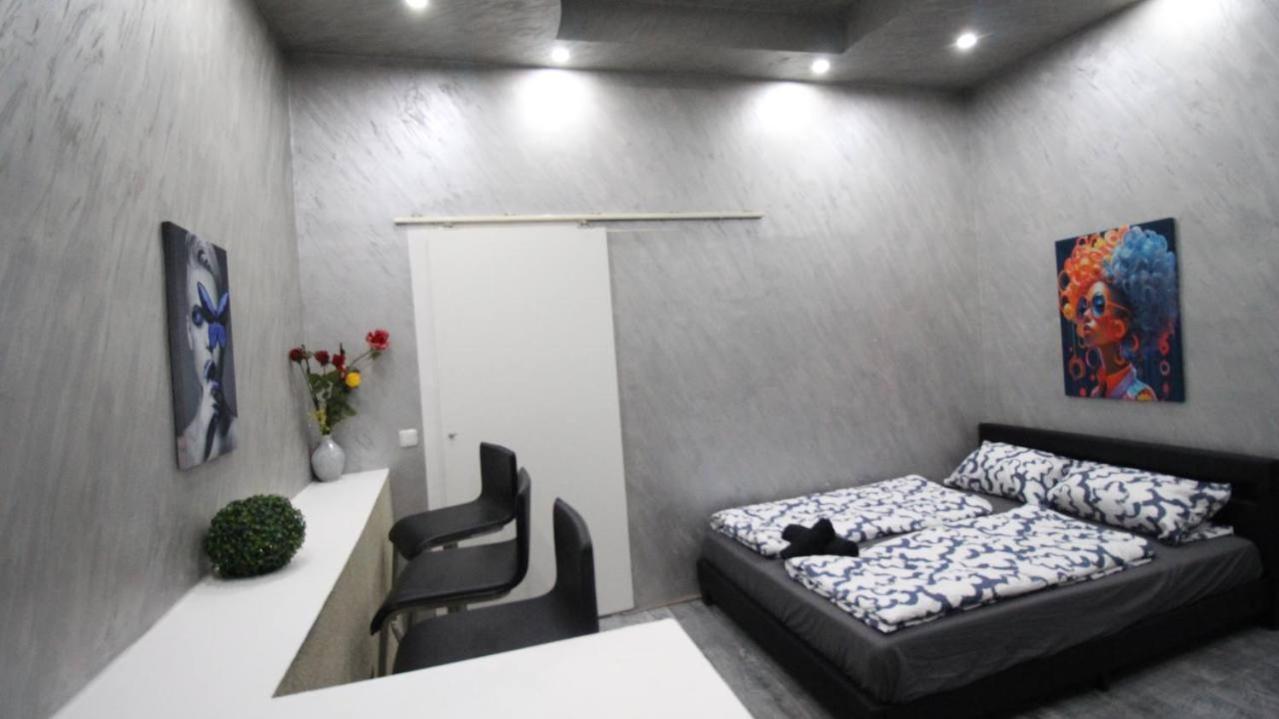 Family Studio In Akh Area Viena Exterior foto